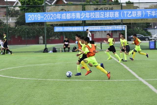 中国男篮再胜喀麦隆队 三场全胜结束国际团结杯